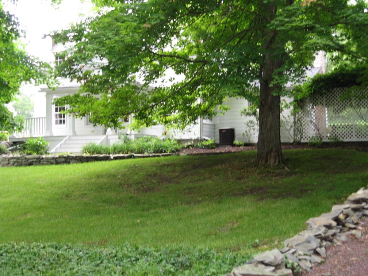 B&B On Seven Acres With Private Bed & Bath Clinton Corners Eksteriør billede