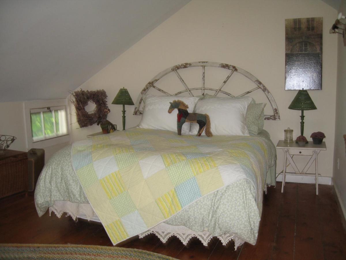 B&B On Seven Acres With Private Bed & Bath Clinton Corners Eksteriør billede